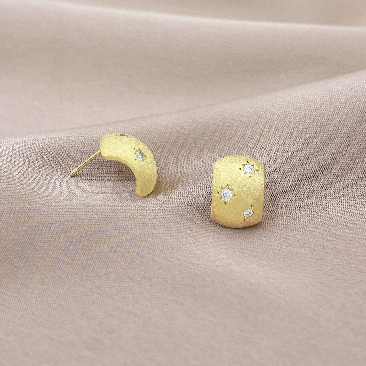 Echo of Parlor Sconce Earrings