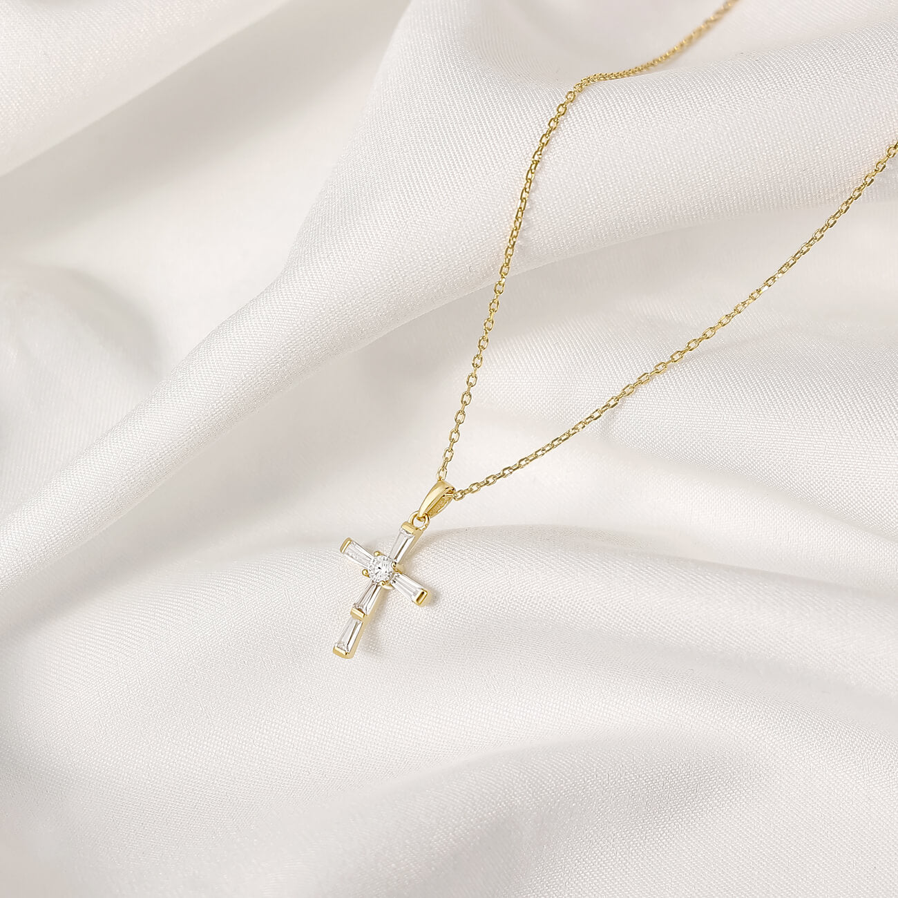 Echo of Stained Sanctum Necklace