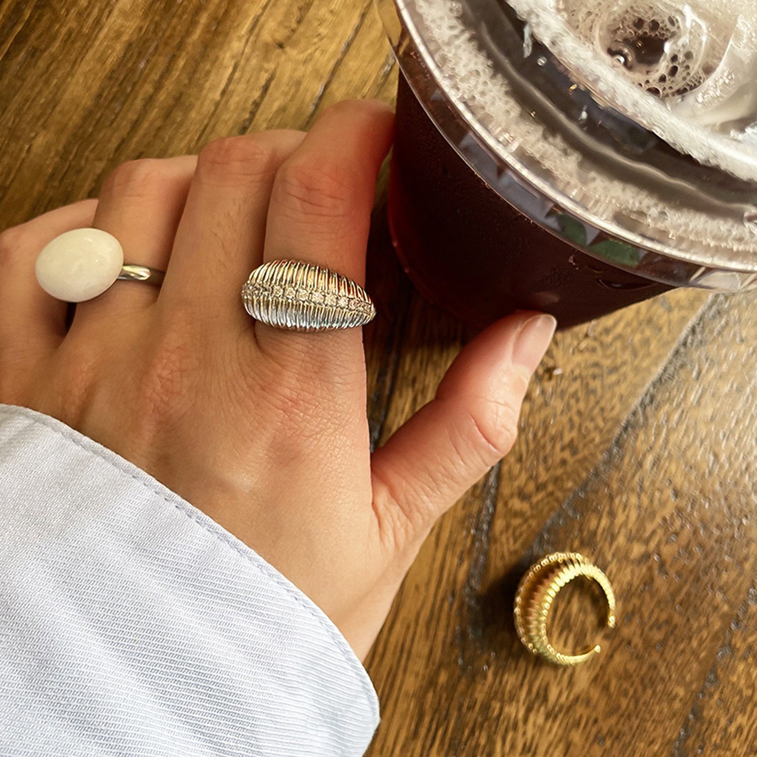 Vertical stripe set zircon open ring