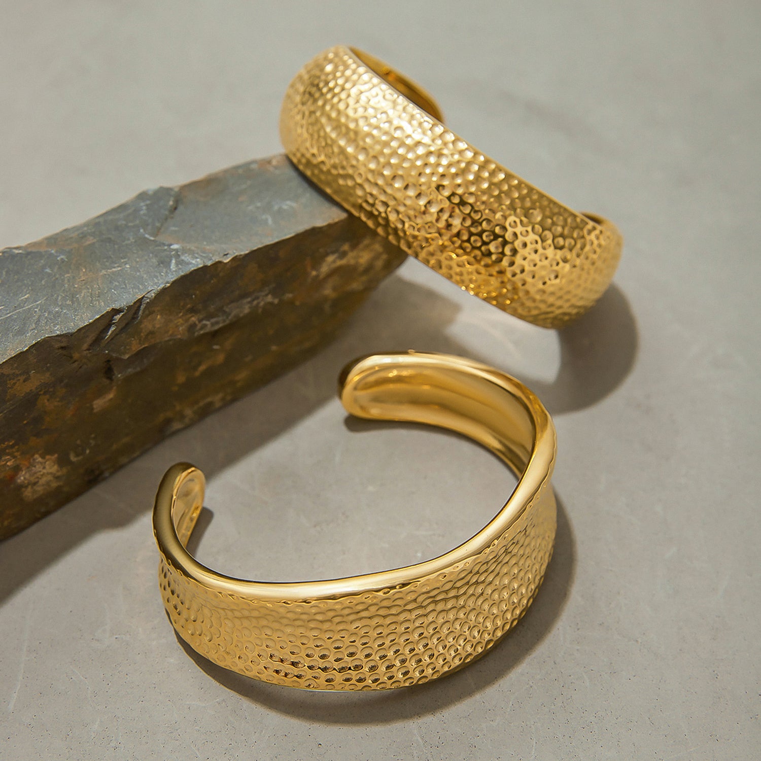 Wide stainless steel hammer-patterned open bracelet