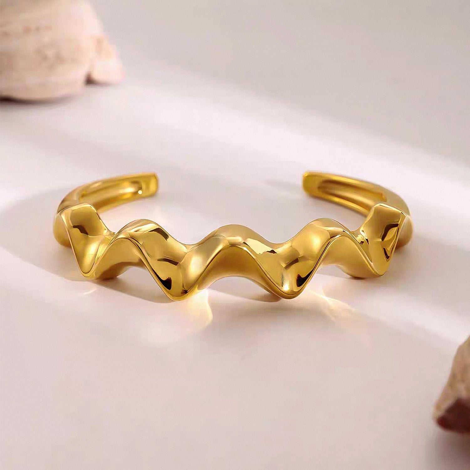 Stainless steel wavy open bracelet