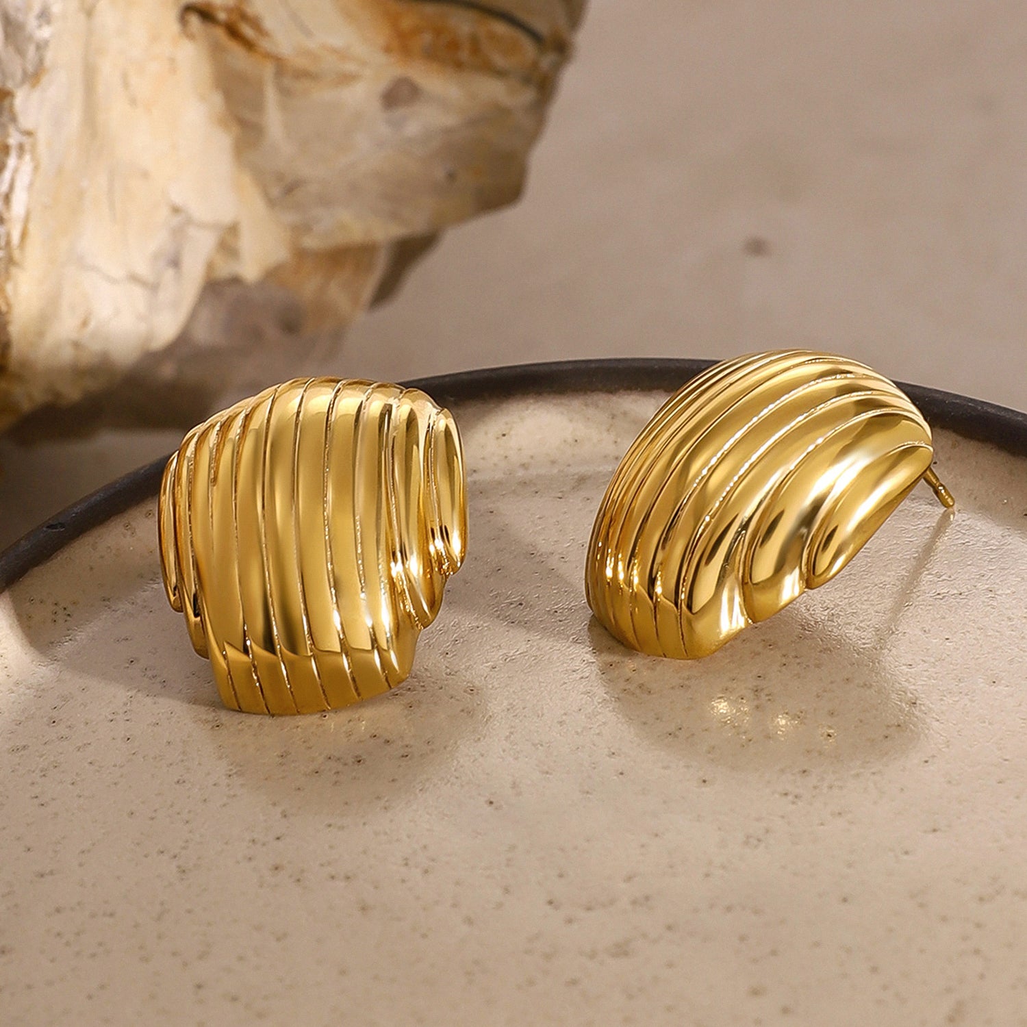 Geometric shape texture earrings