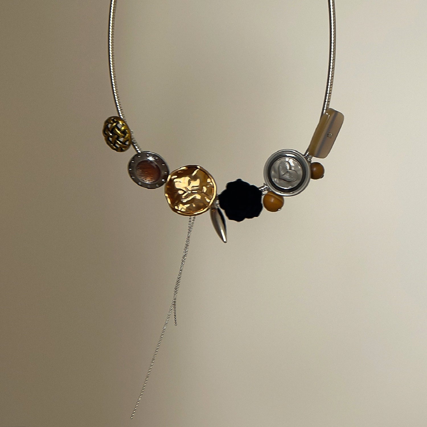 French vintage multi-element flocked floral button magnetic collar