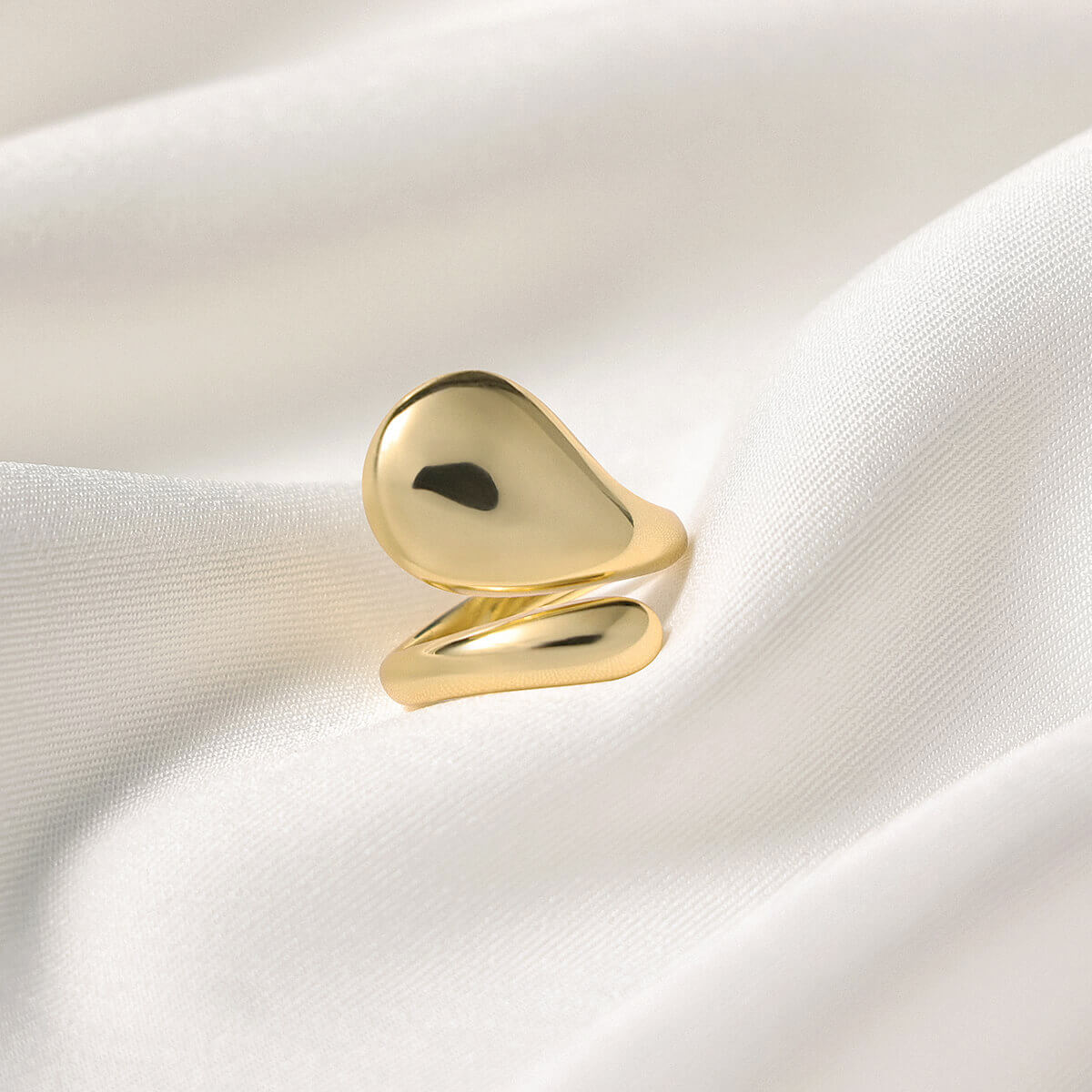 Echo of Pendulum Traces Ring