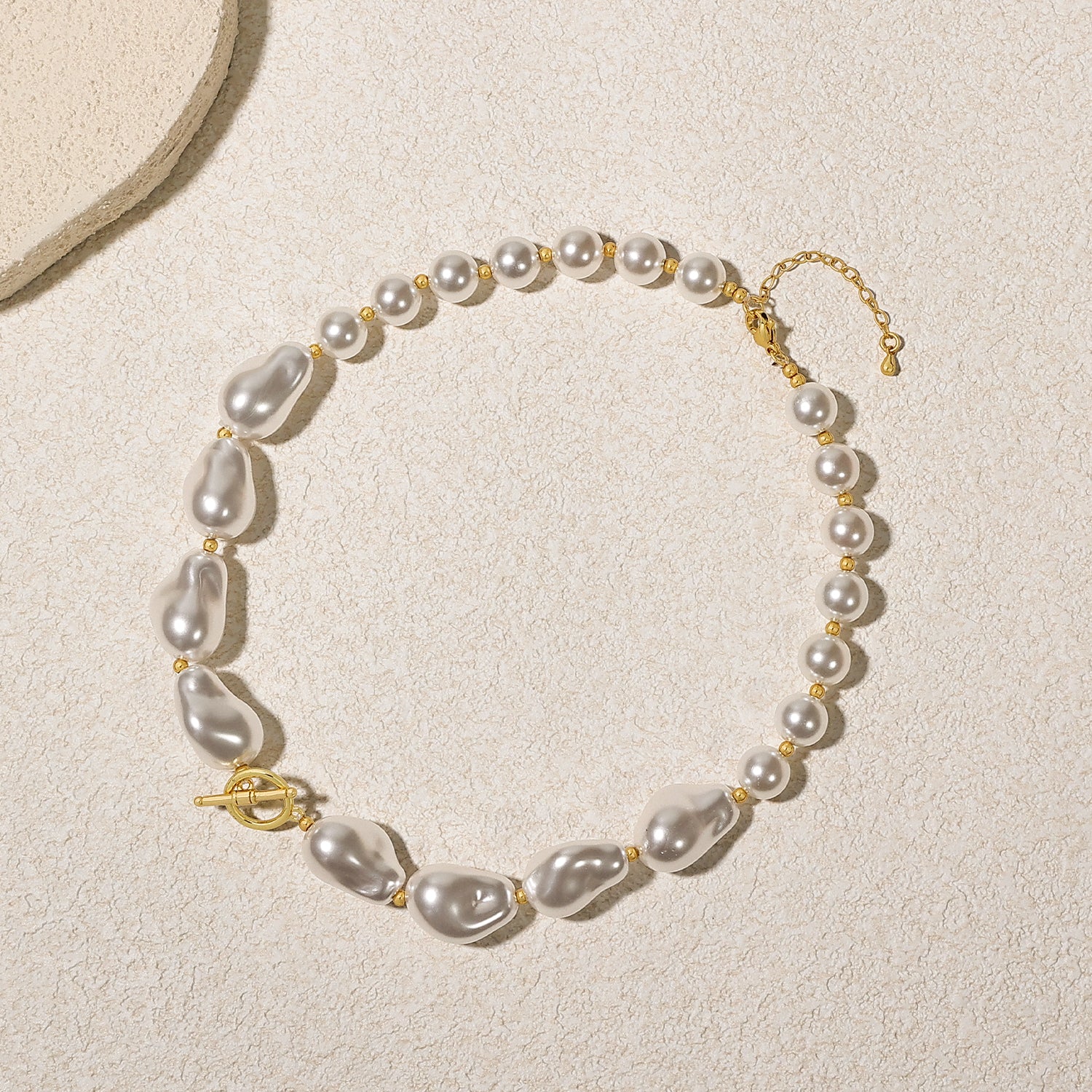 Baroque pearl necklace