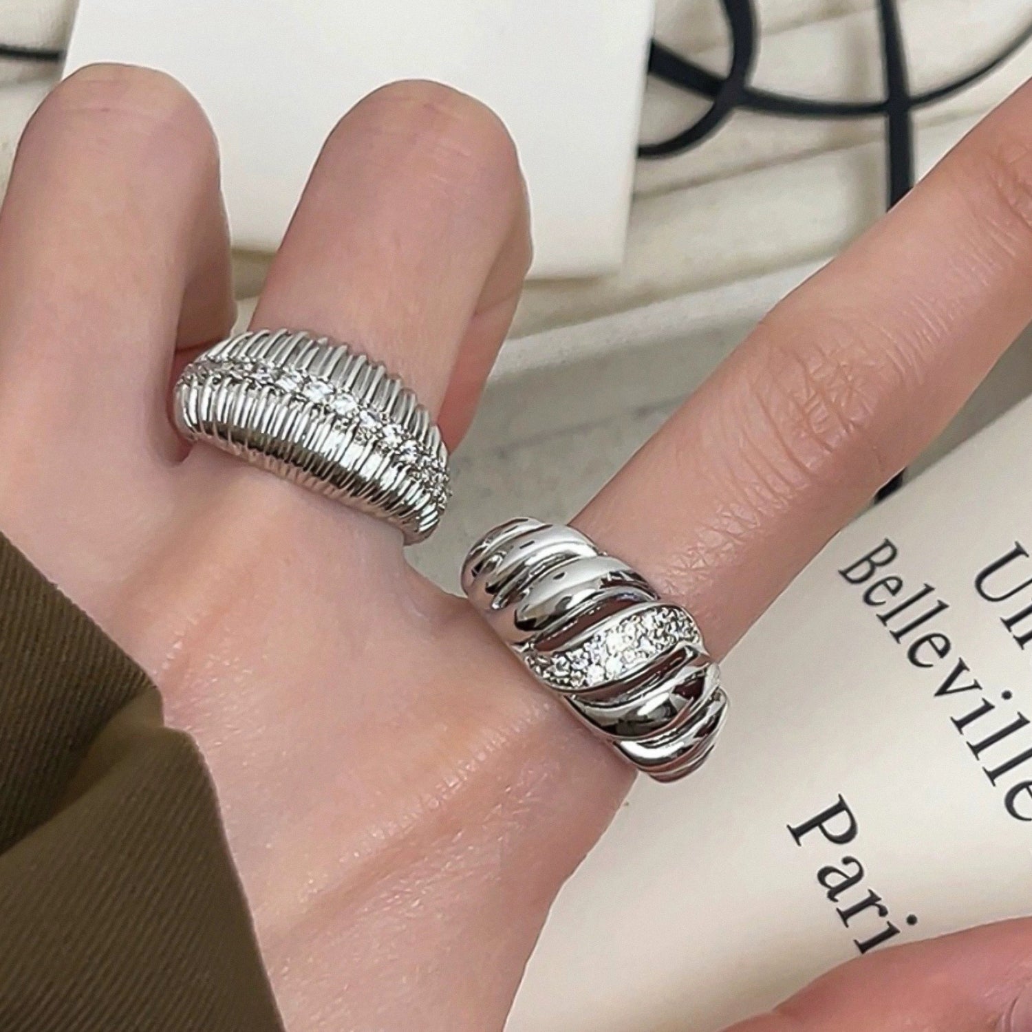 Full diamond threaded open ring