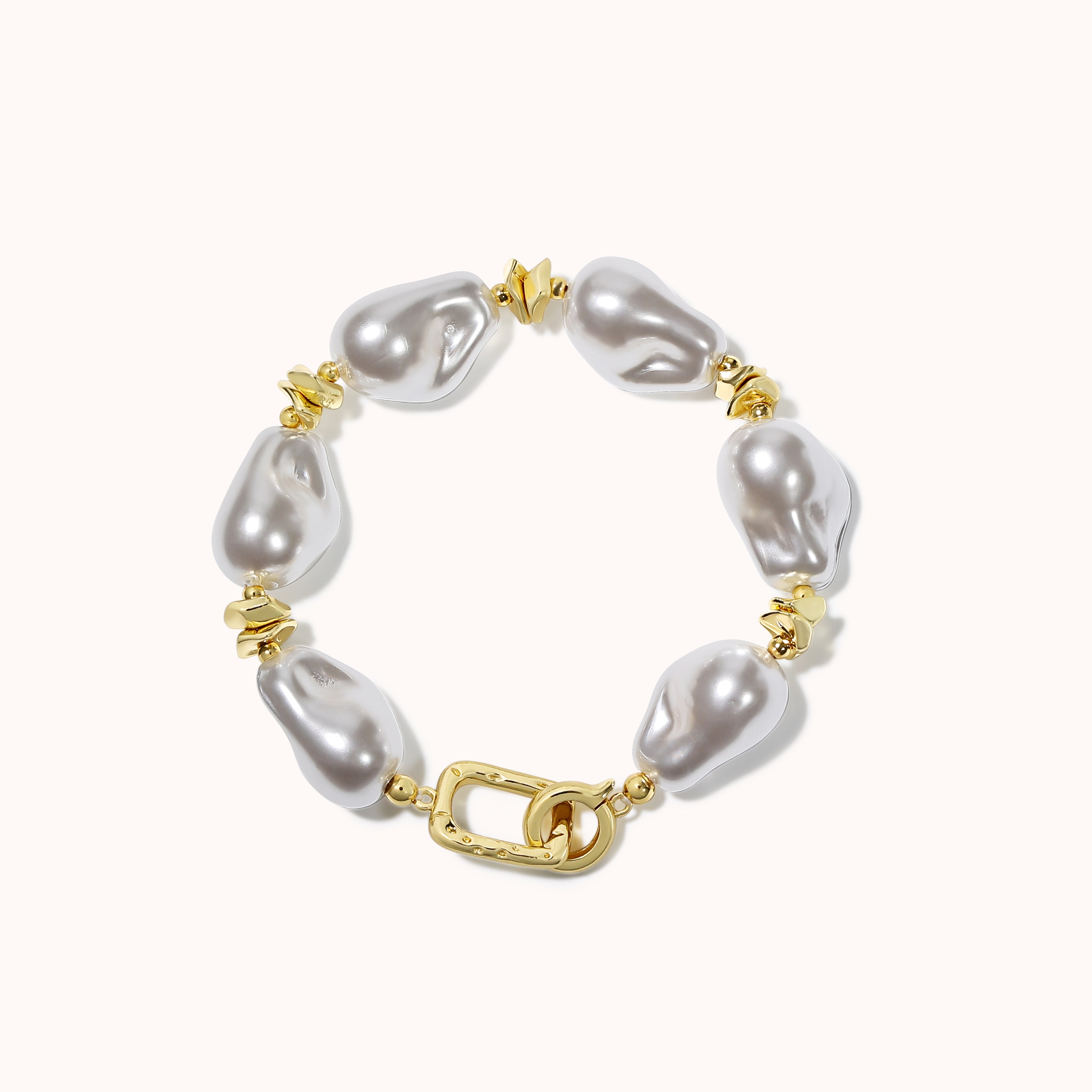Baroque-shaped pearl bracelet