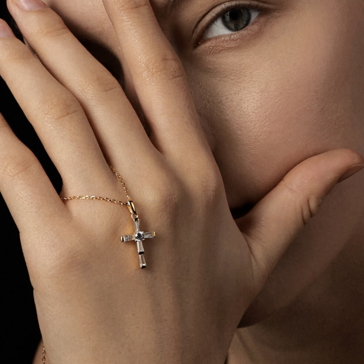 Echo of Stained Sanctum Necklace