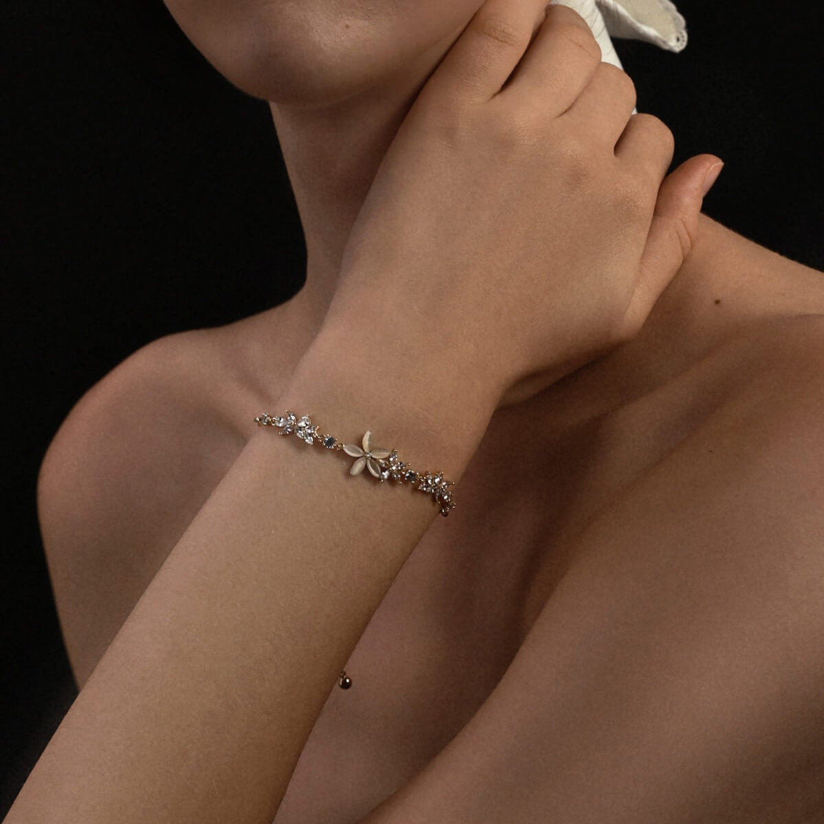 Echo of Crystal Chandeliers Bracelet
