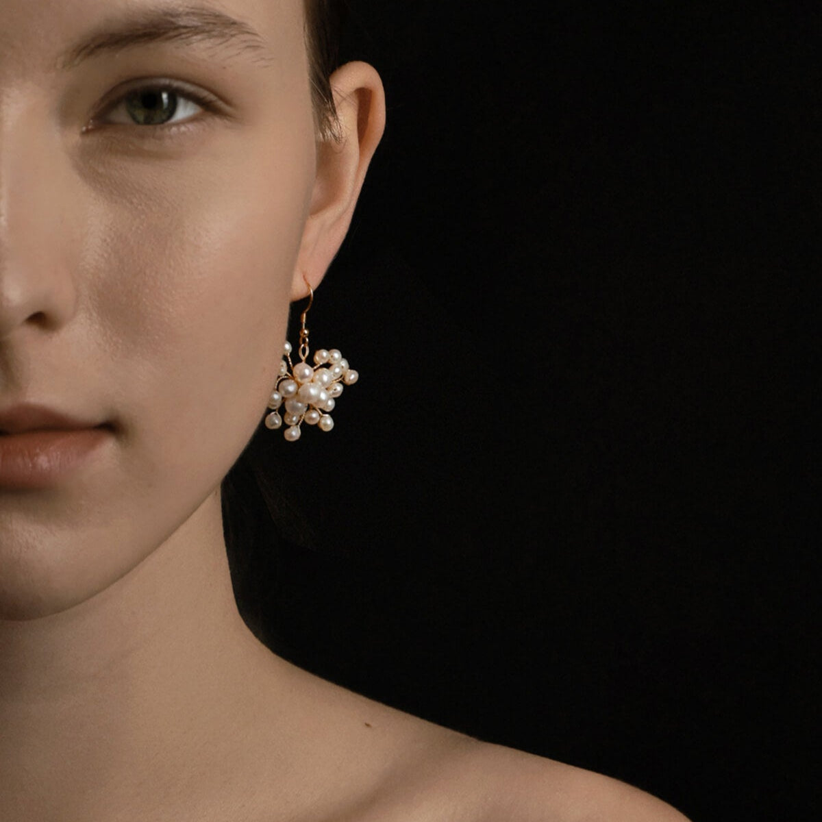 Echo of Lace Pins Earrings