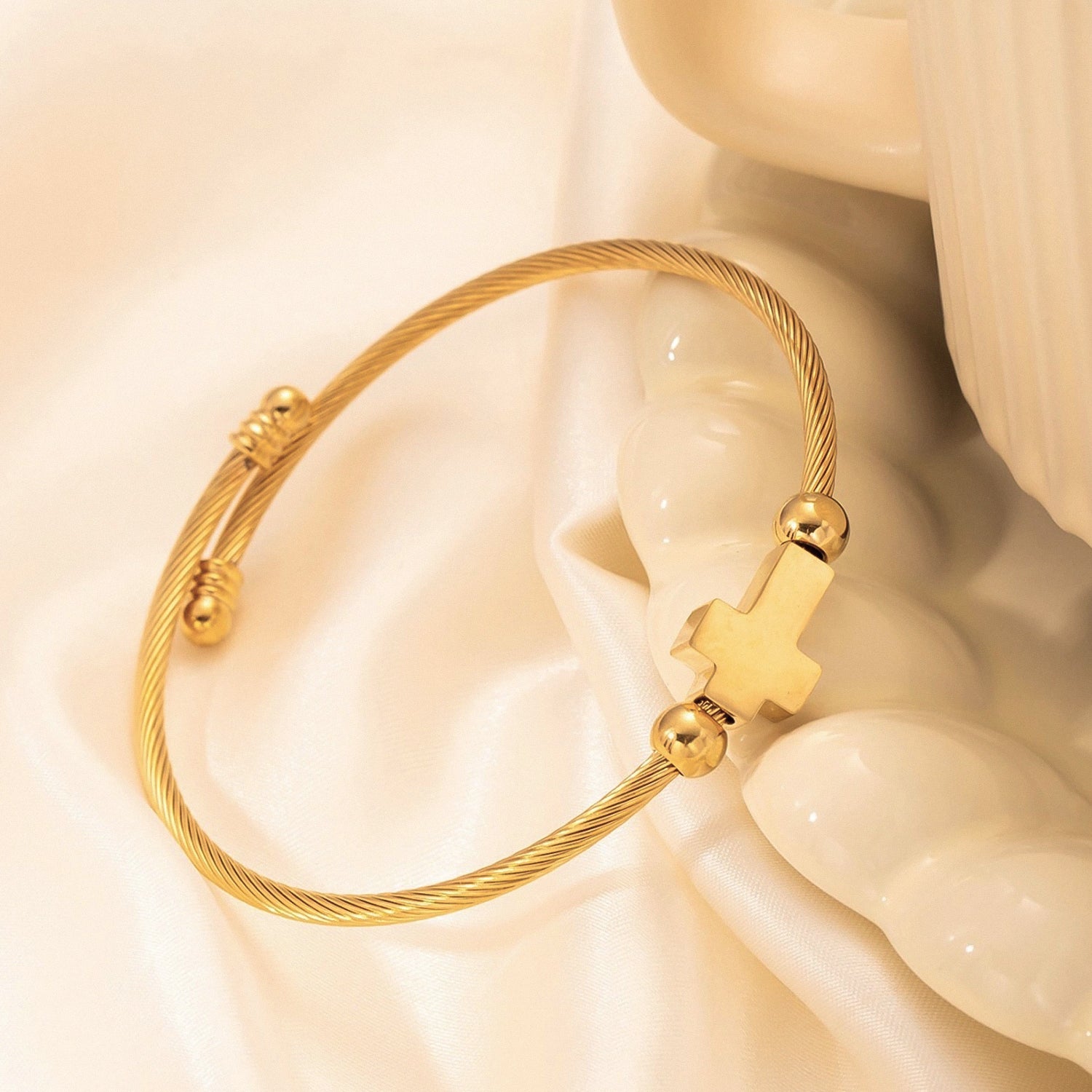 18k Yellow Gold