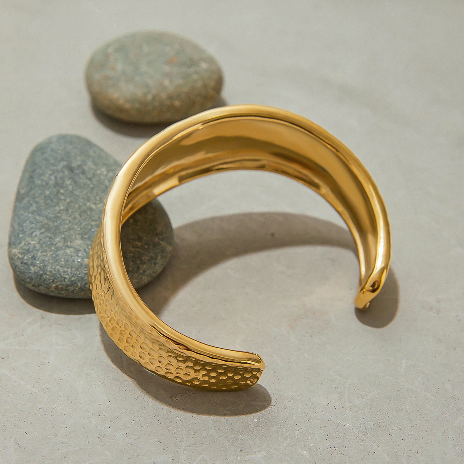 Wide stainless steel hammer-patterned open bracelet