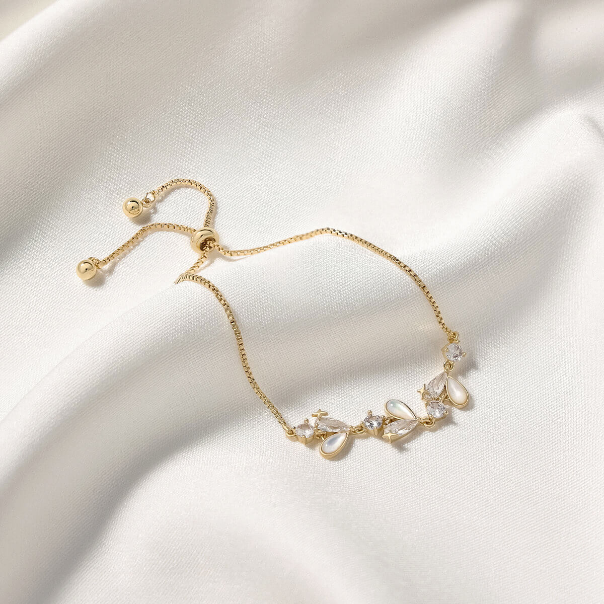 Echo of Chandelier Dewdrops Bracelet
