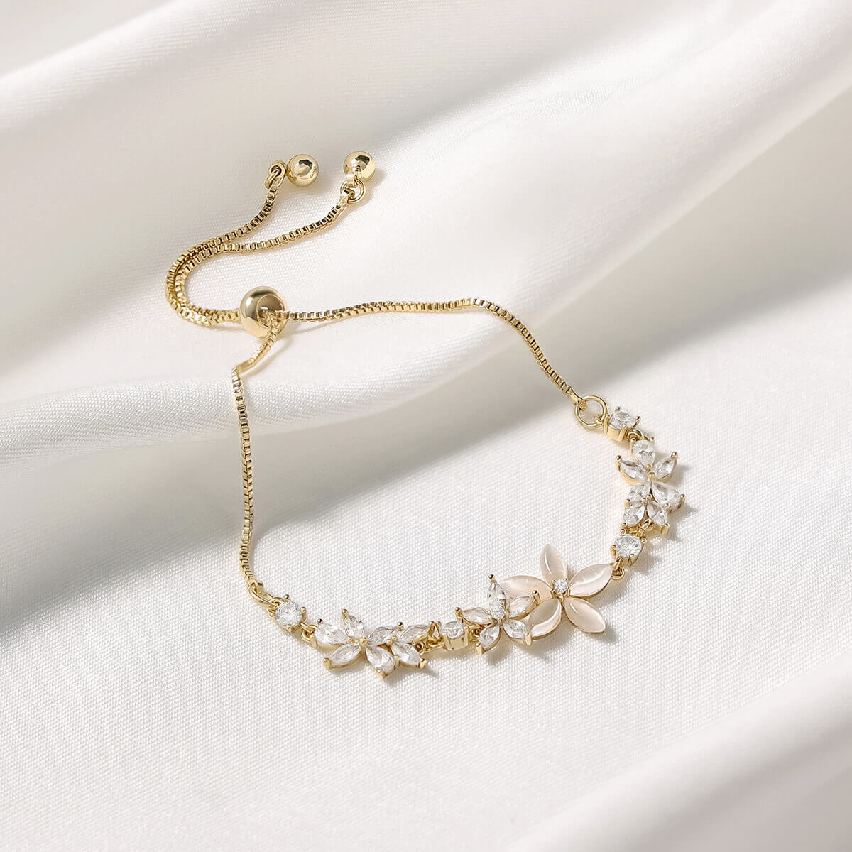 Echo of Crystal Chandeliers Bracelet